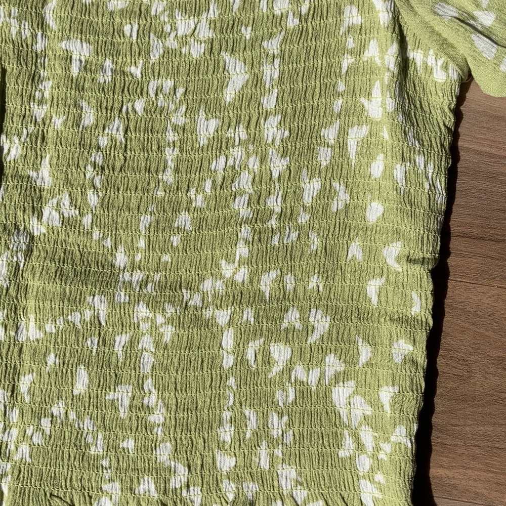 3/$24 So crop top smocked puff sleeve boho casual butterfly abstract print L jrs - Picture 7 of 16